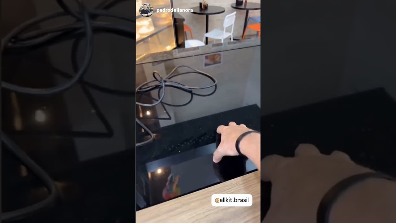 Depoimento em vídeo do YouTube Shorts